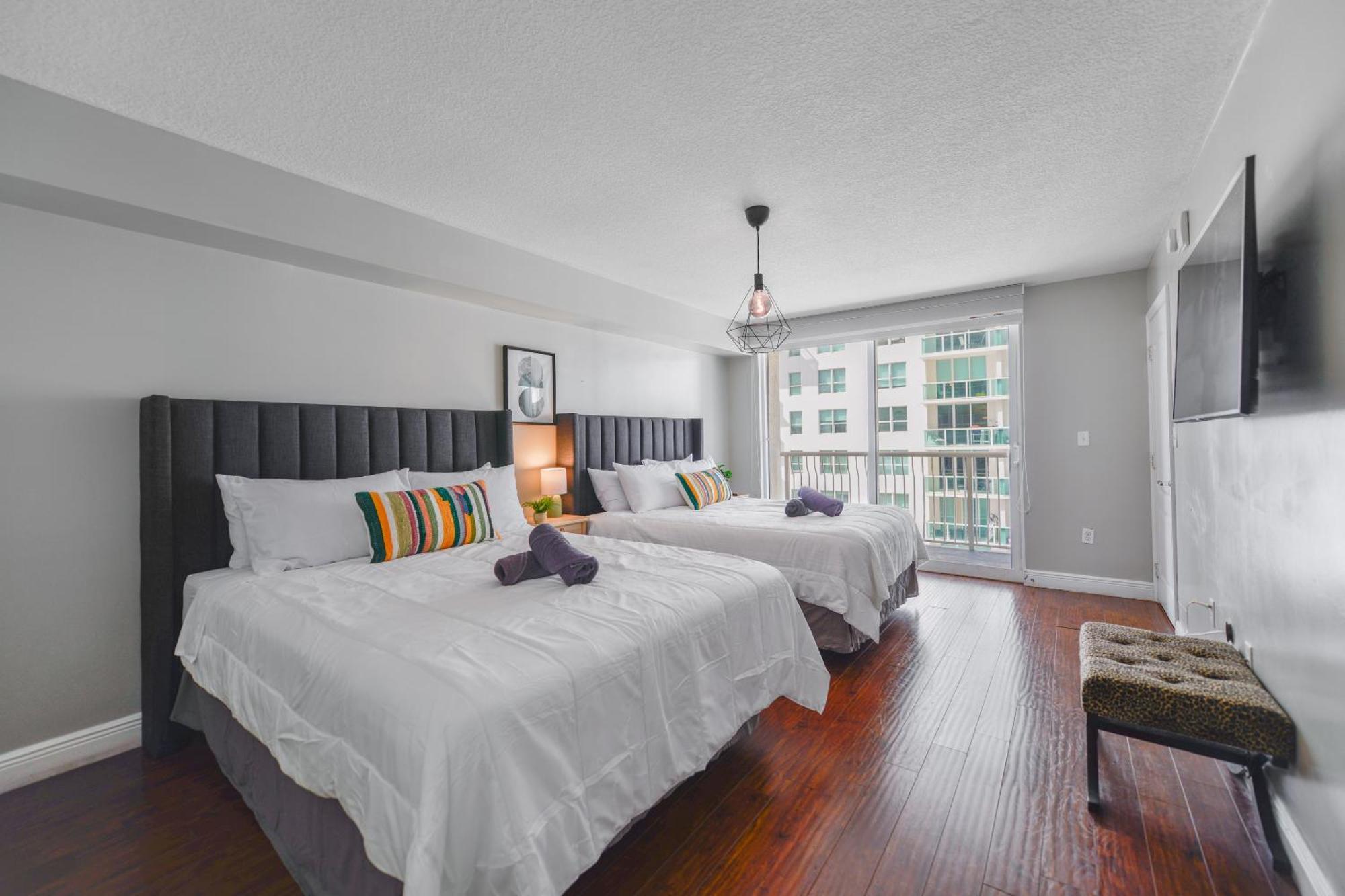 Amazing 3 Bedroom Condo At Brickell With Pool Miami Zewnętrze zdjęcie